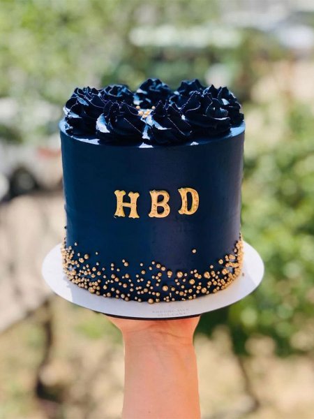  کیک تولد پسرانه بزرگسال ساده