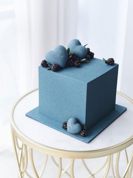  کیک تولد پسرانه بزرگسال ساده