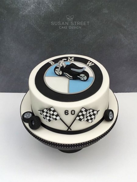  کیک تولد پسرانه بزرگسال ساده