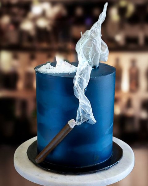  کیک تولد مردانه لاکچری اینستاگرام