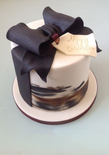  کیک تولد مردانه لاکچری اینستاگرام