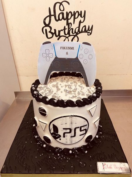  کیک تولد مردانه لاکچری اینستاگرام