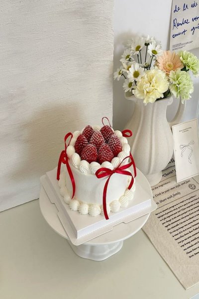  87 عکس کیک تولد لاکچری زنانه جدید