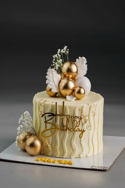  87 عکس کیک تولد لاکچری زنانه جدید