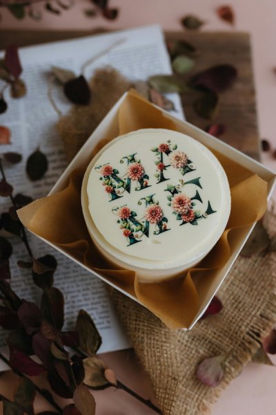  87 عکس کیک تولد لاکچری زنانه جدید