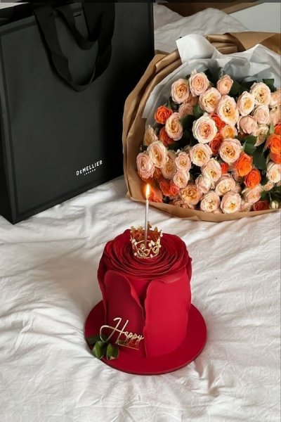  عکس کیک تولد لاکچری زنانه جدید