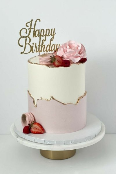  عکس کیک تولد زنانه ساده و شیک