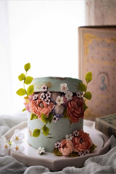  عکس کیک تولد زنانه ساده و شیک