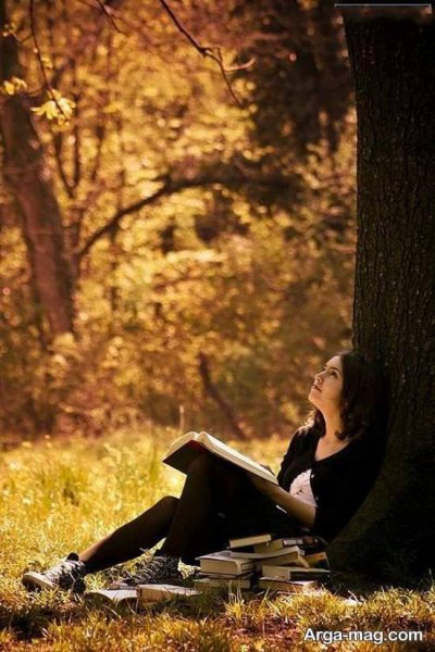  ژست عکاسی دخترانه در باغ