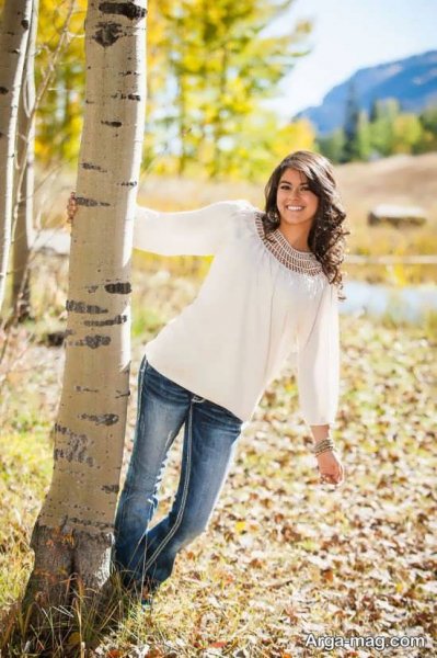  ژست عکاسی دخترانه در باغ