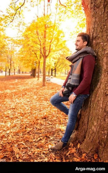  ژست عکاسی دخترانه در باغ