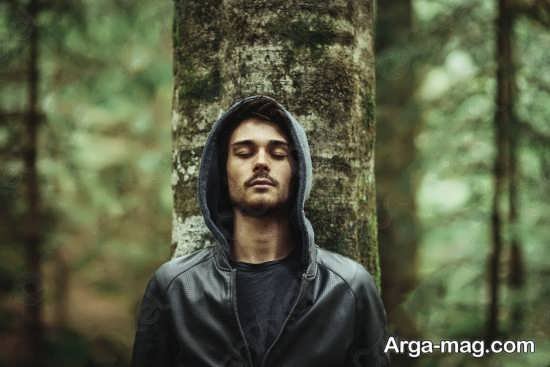  ژست عکاسی دخترانه در باغ