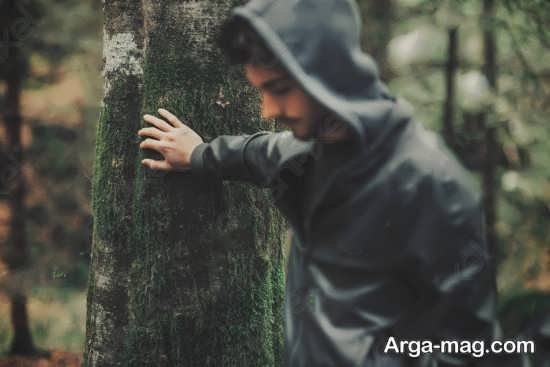  ژست عکاسی دخترانه در باغ