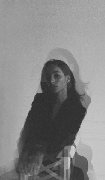  ژست عکاسی دخترانه