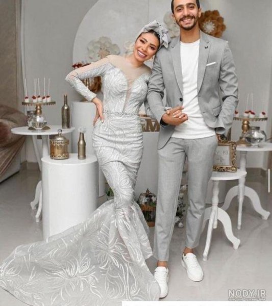  150 ژست عکس دونفره عاشقانه در اتلیه