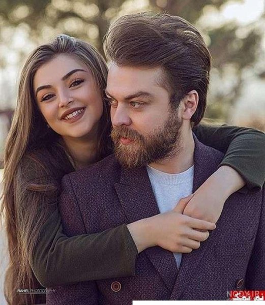  150 ژست عکس دونفره عاشقانه در اتلیه