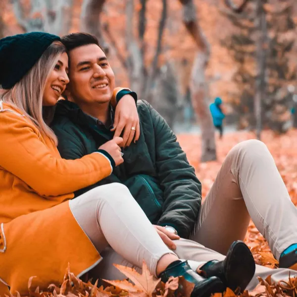  ژست عکس دونفره در آتلیه اینستاگرام