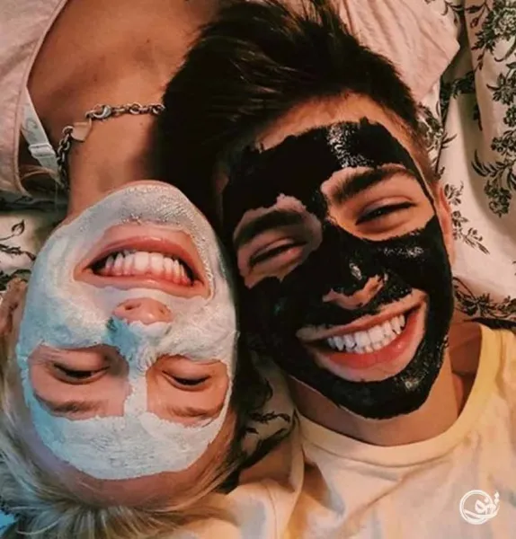  ژست عکس دونفره سلفی بدون چهره