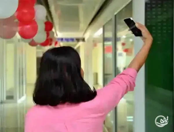  ژست عکس دونفره سلفی بدون چهره