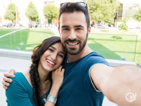  ژست عکس دونفره سلفی بدون چهره