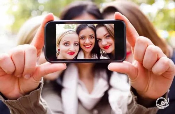  ژست عکس دونفره سلفی بدون چهره