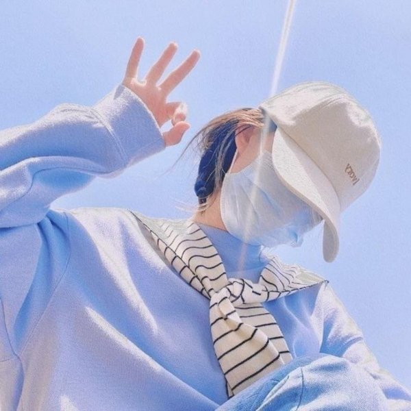  عکس دختر بدون چهره با کلاه