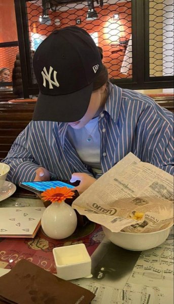  عکس دختر بدون چهره با کلاه