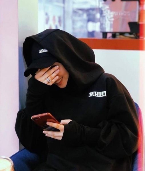  عکس دختر بدون چهره با کلاه