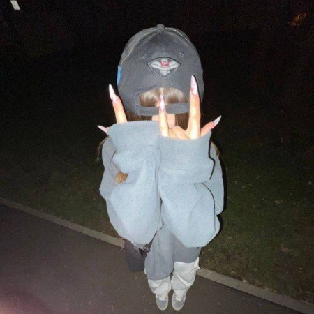  عکس دختر بدون چهره با گوشی