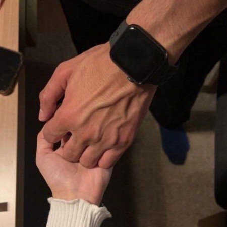  عکس دست دختر و پسر عاشقانه