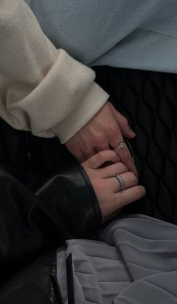  عکس دست دختر و پسر عاشقانه