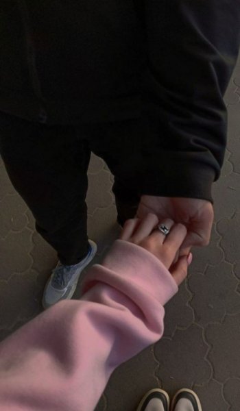  عکس دست دونفره فیک طبیعی