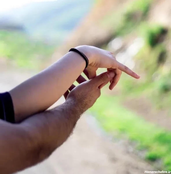  عکس دست دونفره تو ماشین ۲۰۶