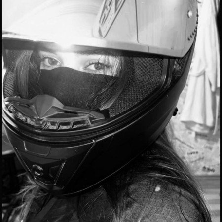  عکس پروفایل دخترونه اسپرت سیاه و سفید