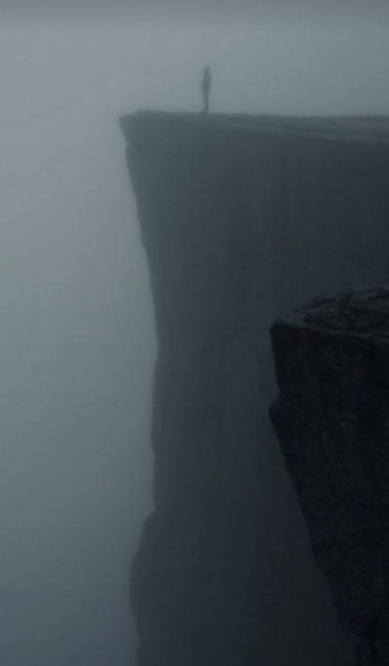 بک گراند دارک پینترست