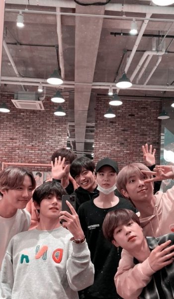  عکس های بی تی اس در کنسرت