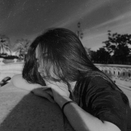  عکس های دخترانه غمگین