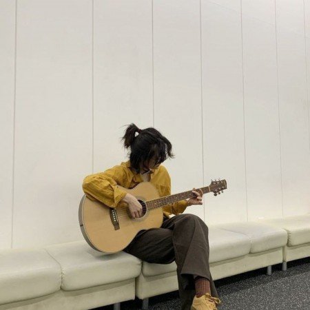  عکس های گیتار دخترونه