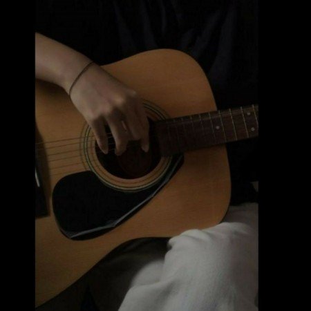  عکس های گیتار دخترونه