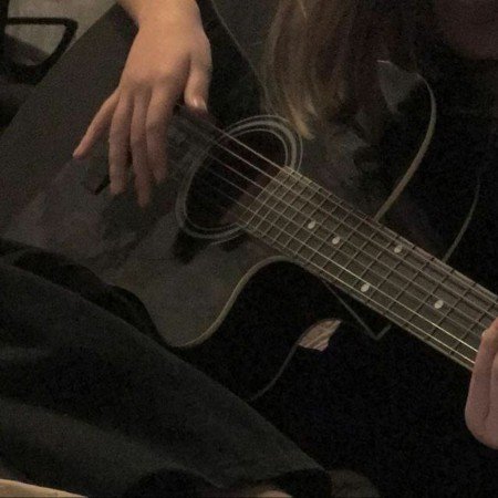  عکس های گیتار دخترونه