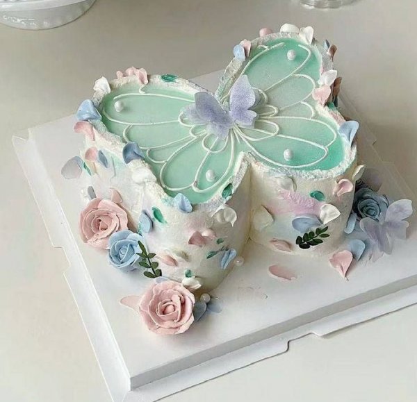  عکس کیک های تولد ترند