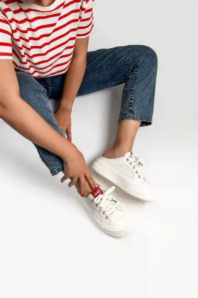  عکس کفش اسپرت دخترانه برای مدرسه