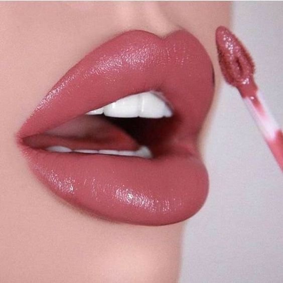  رنگ رژ لب سال ۱۴۰۴
