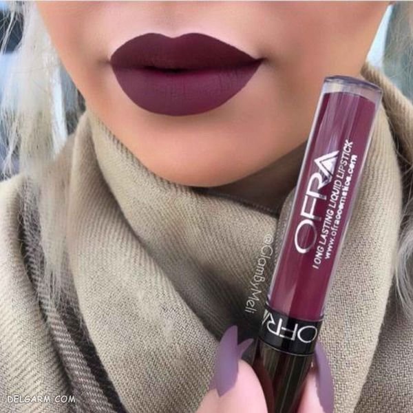  رژ لب مخملی اکلیلی