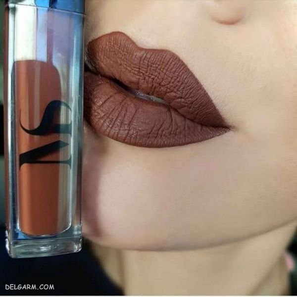  رژ لب اکلیلی بی رنگ