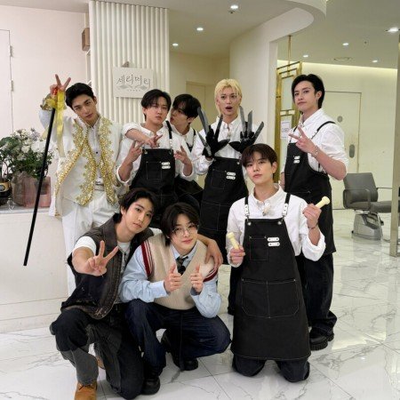  عکس های پروف گروه دوستانه