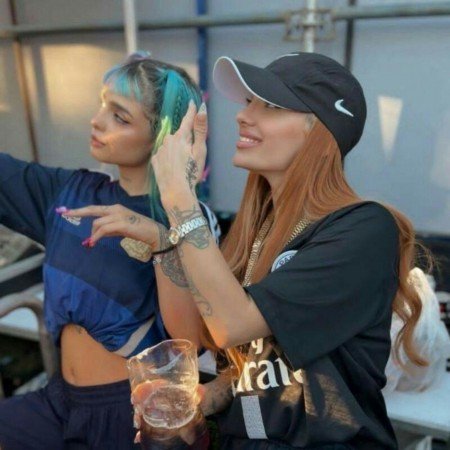  عکس های پروف گروه دوستانه