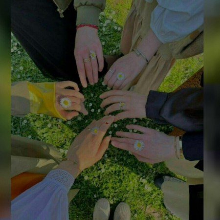  عکس های پروف گروه دوستانه