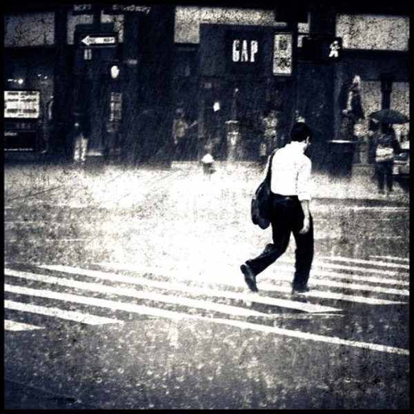  عکس بارانی عاشقانه دونفره