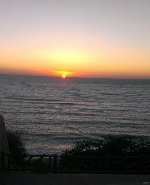  عکس طلوع افتاب کنار دریا